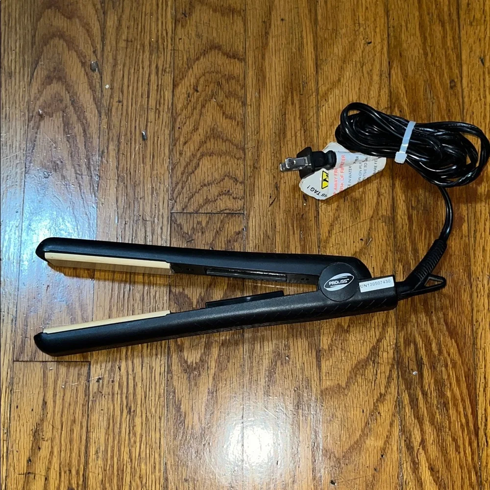 Proliss Infusion Flat Iron Black Hair Straightener